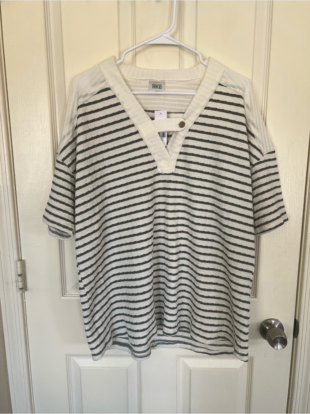 BKE Buckle XL Striped Textured Henley Top Cream Green/Black